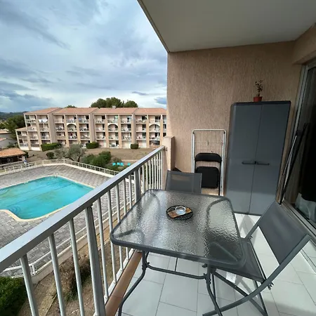 Bleu Horizon Climatise Piscine Parking