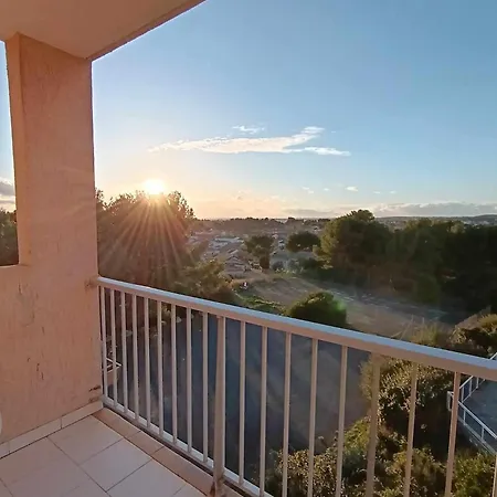 Vue Panoramique Et Piscine * Balaruc-les-Bains